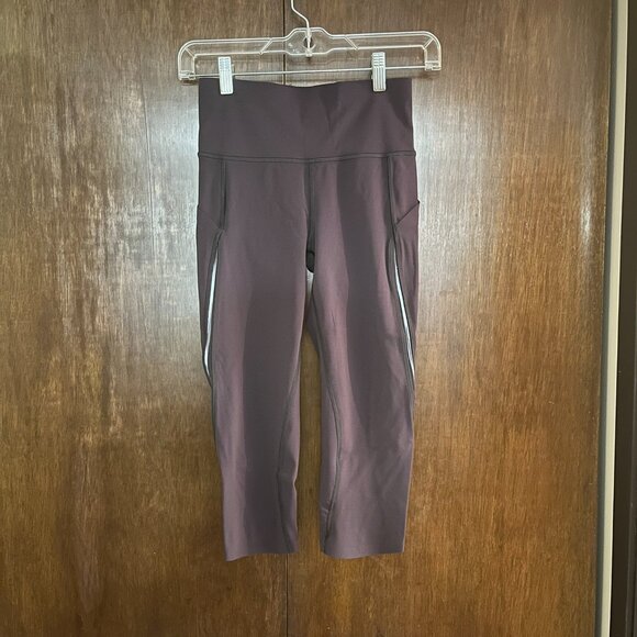 Lululemon Carpi Size 4 - Picture 1 of 4
